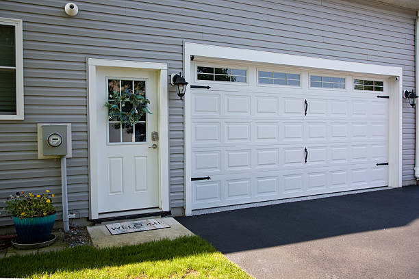 24/7 Emergency Garage Door Panel Replacement experts in Washington, NJ